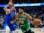 NBA总决赛凯尔特人对阵独行侠比赛现场球员对抗画面
